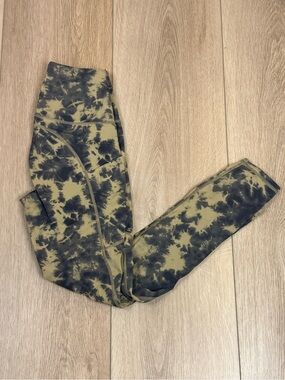 Varley Let’a Go Pocket Leggings Flaxen Tie Dye (Olive/Black) Size XS